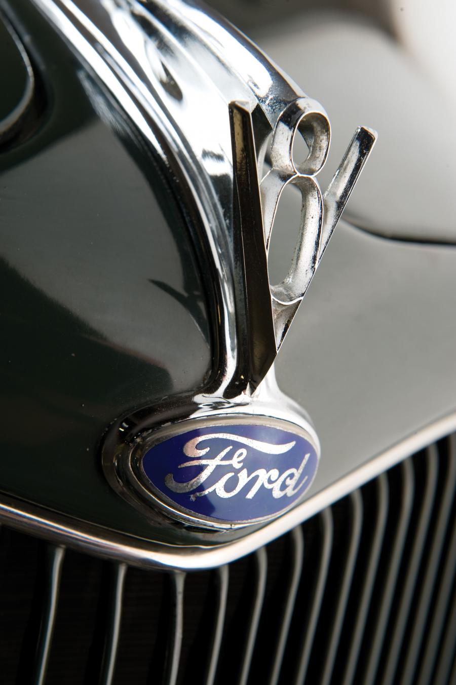  Ford Standard Tudor Sedan 1935 года  (фото 2 из 5)